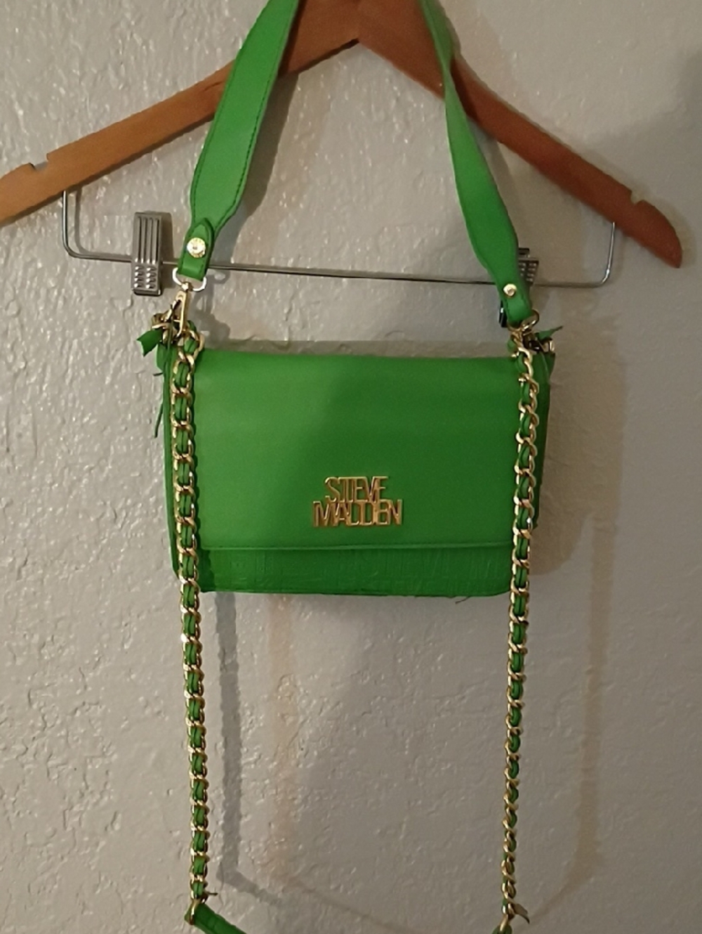 Steve Madden Bright Green Chain-Accent Crossbody